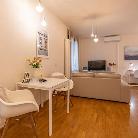 Apartamento Comforthouse Netflix, Prime, Wifi, Tv, Balcony *